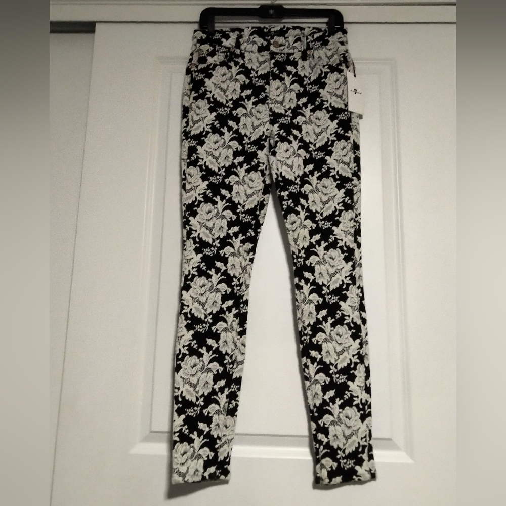 BRNWT 7 For All Mankind Dressy Skinny Pants - Size 28